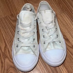 Girls white converse